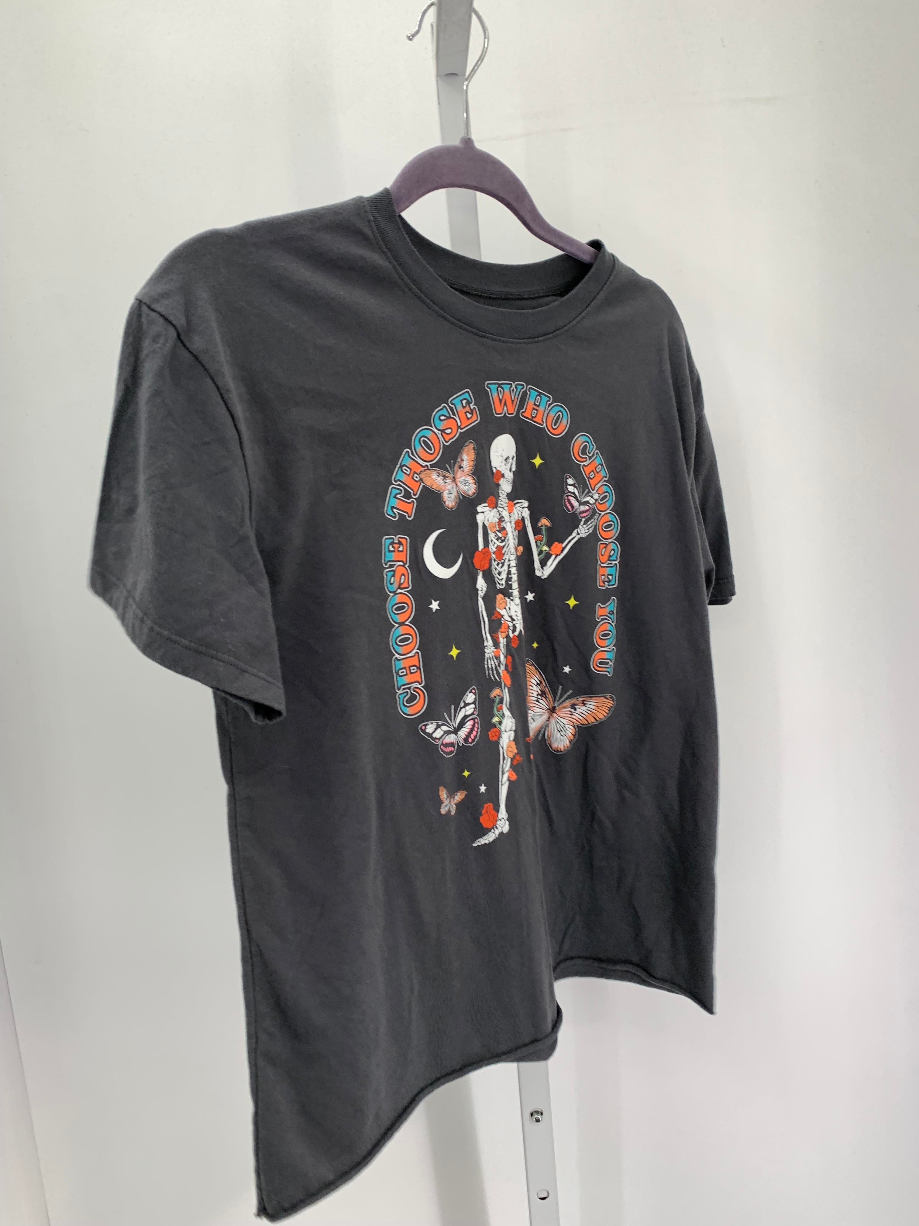 Size Medium Juniors Short Sleeve Shirt