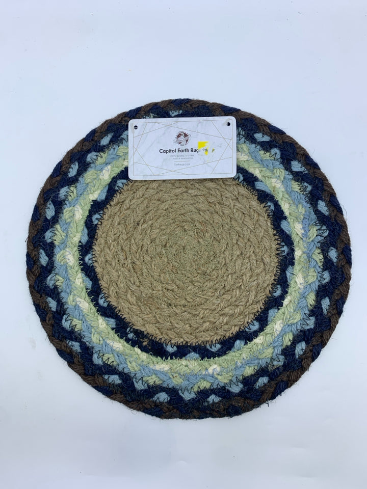 CAPITOL EARTH RUG BRAIDED CENTERPIECE.