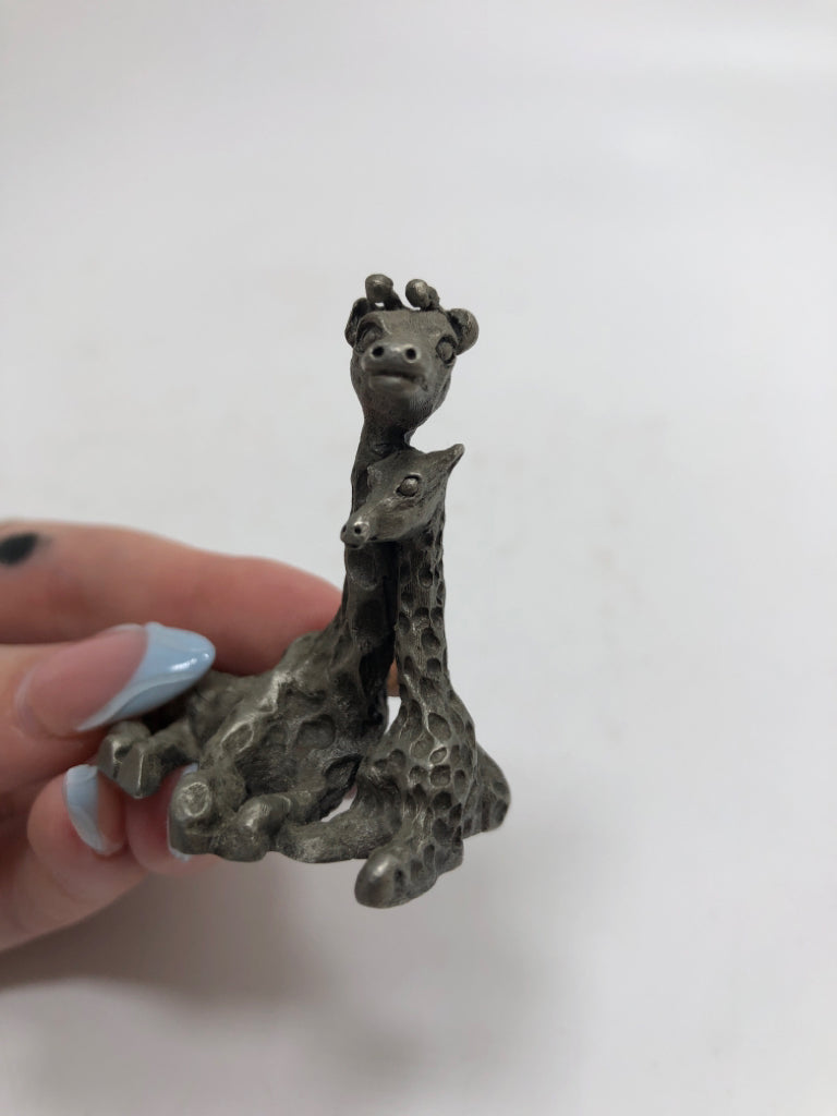 HUGGING GIRAFFES PEWTER FIGURE.