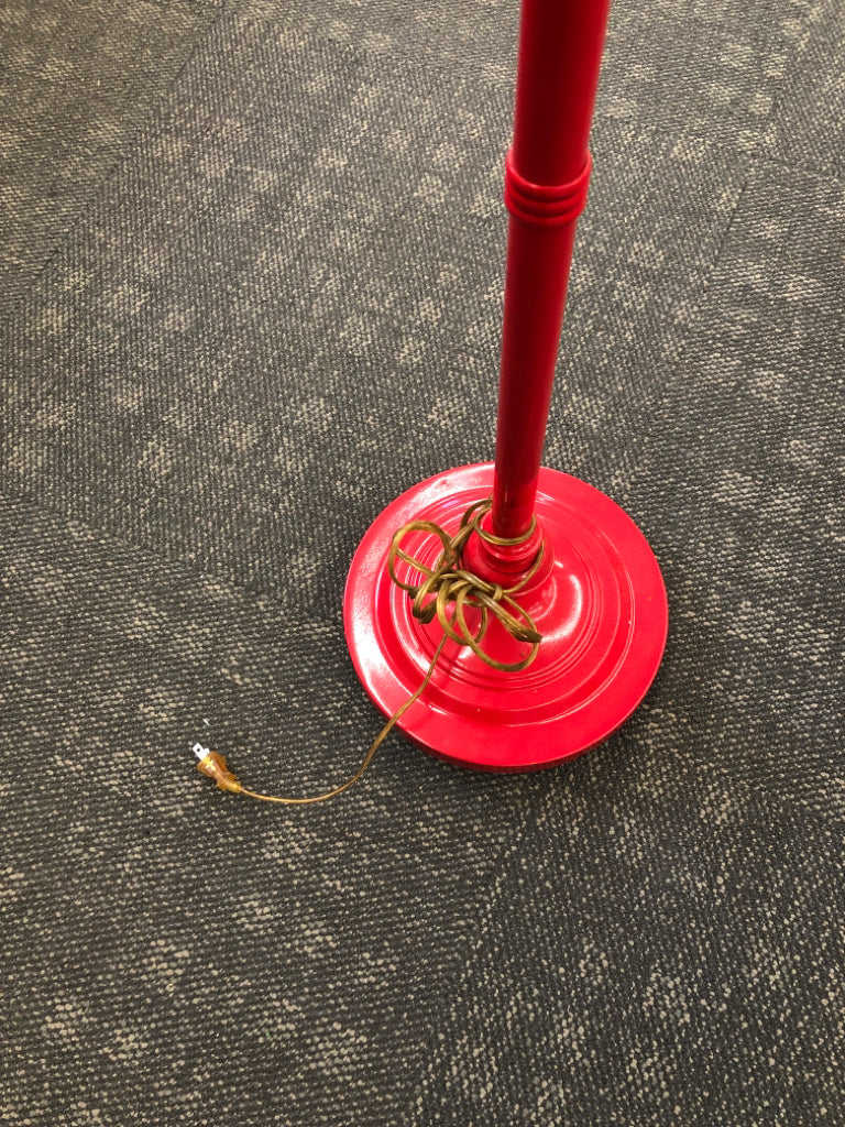 RED METAL SCROLL FLOOR LAMP.