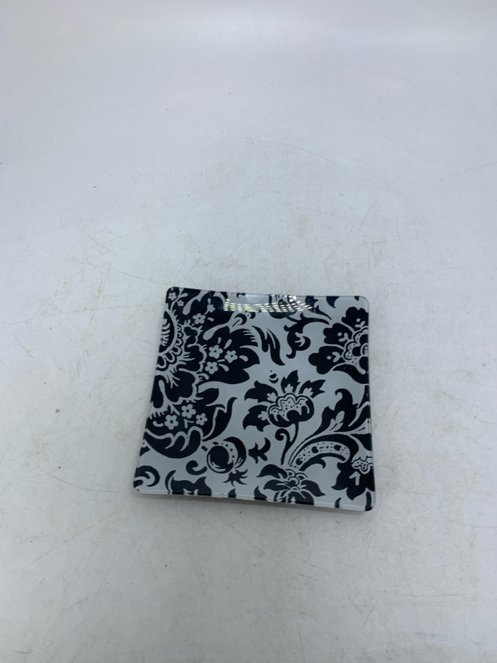 SMALL PAISLEY PRINT GLASS CATCH ALL PLATE FRINGE STUDIO.