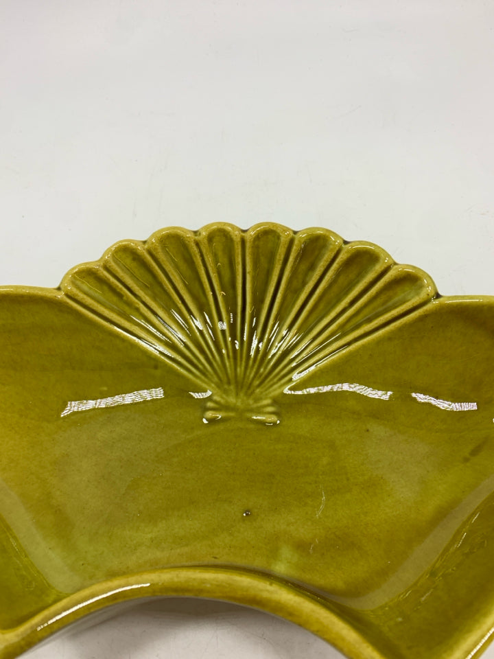 MUSTARD YELLOW SCALLOPED SERVING DISH/TRINKET.