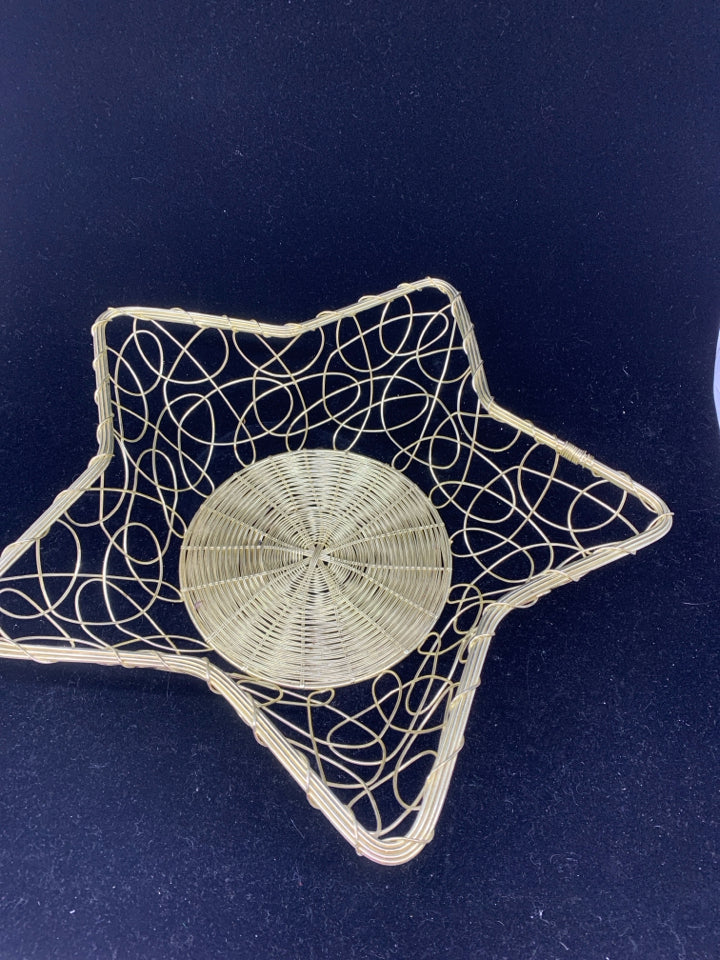 WIRE GOLD STAR BASKET.