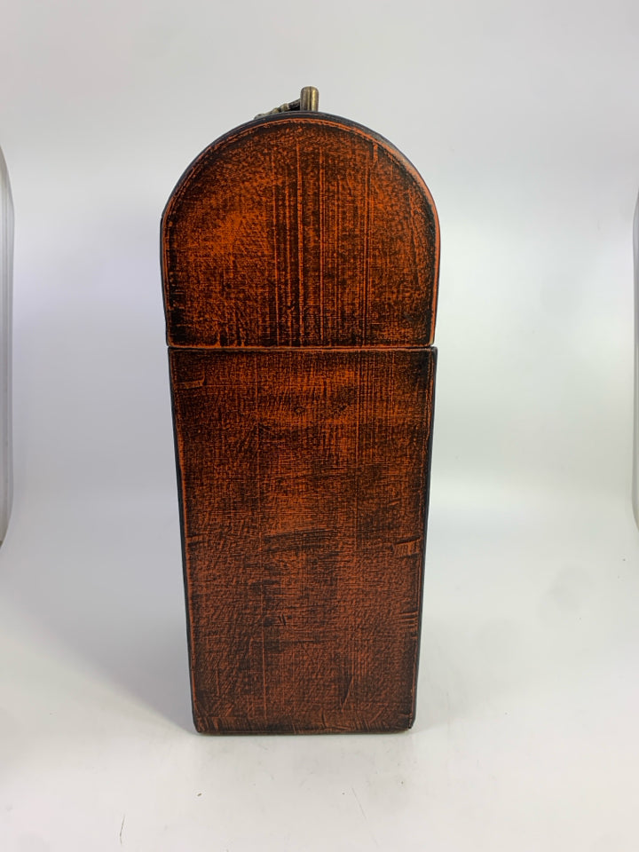 WOODEN WINE BOTTLE BOX W/HINGED LID.