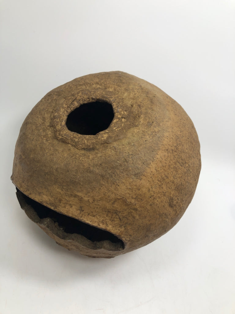 LARGE BROWN PAPER MACHE JACK O LANTERN.