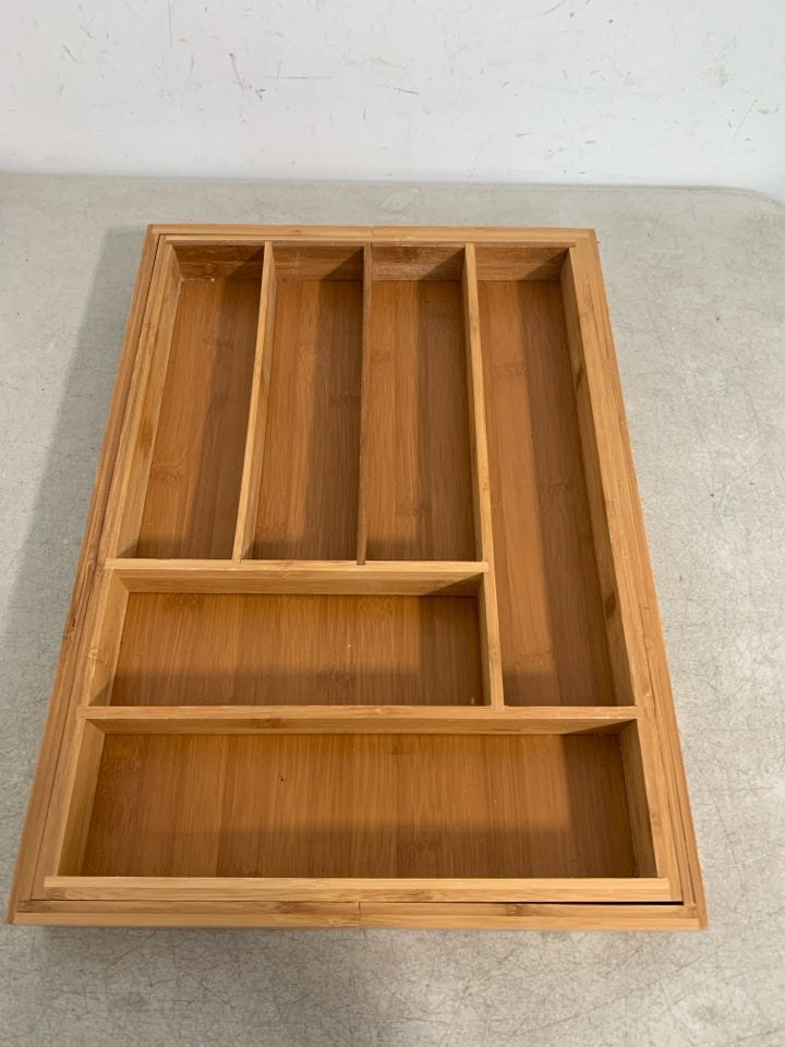 EXPANDABLE TOTALLY BAMBOO DRAWER ORGANIZER SILVERWARE.