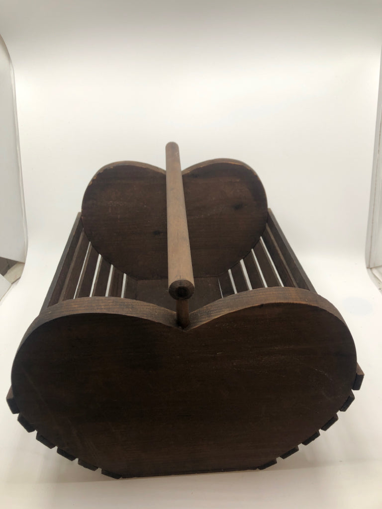 WOOD HEART SHAPED BASKET W/HANDLE.