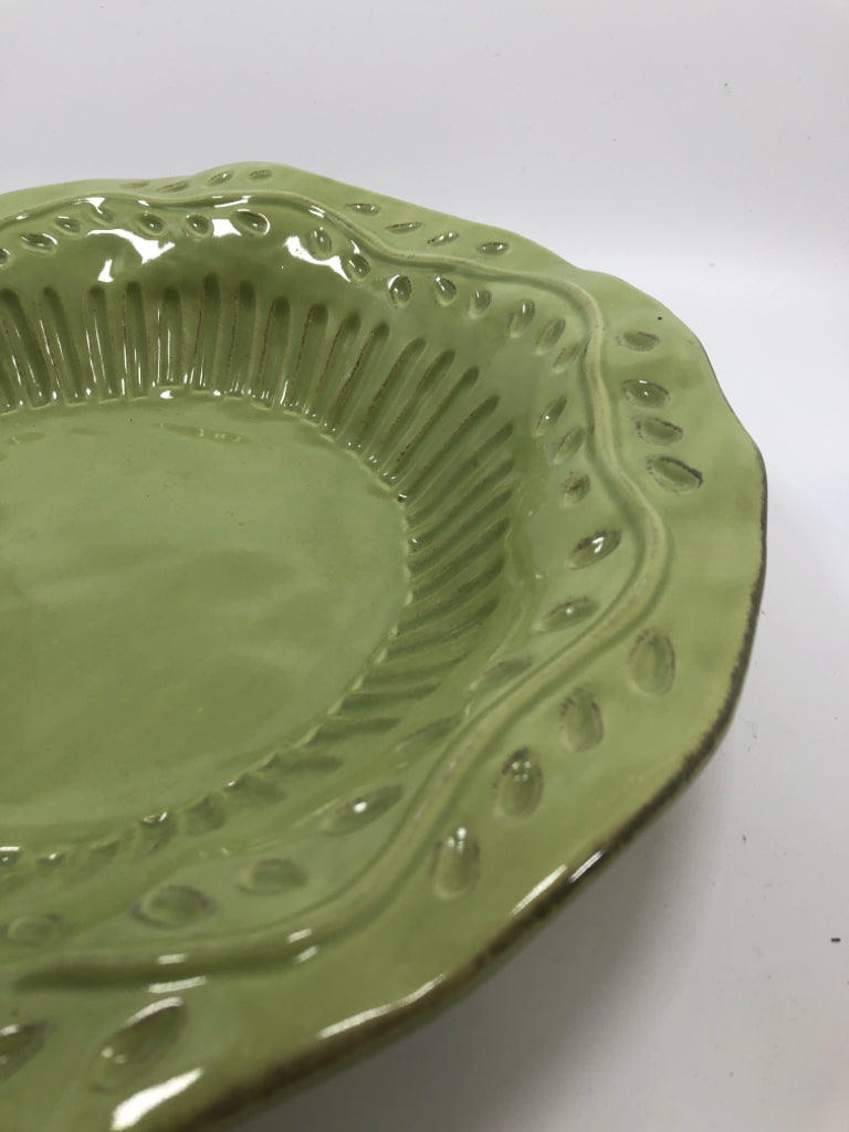 LARGE LEAF ETCHED CENTERPIECE BOWL.