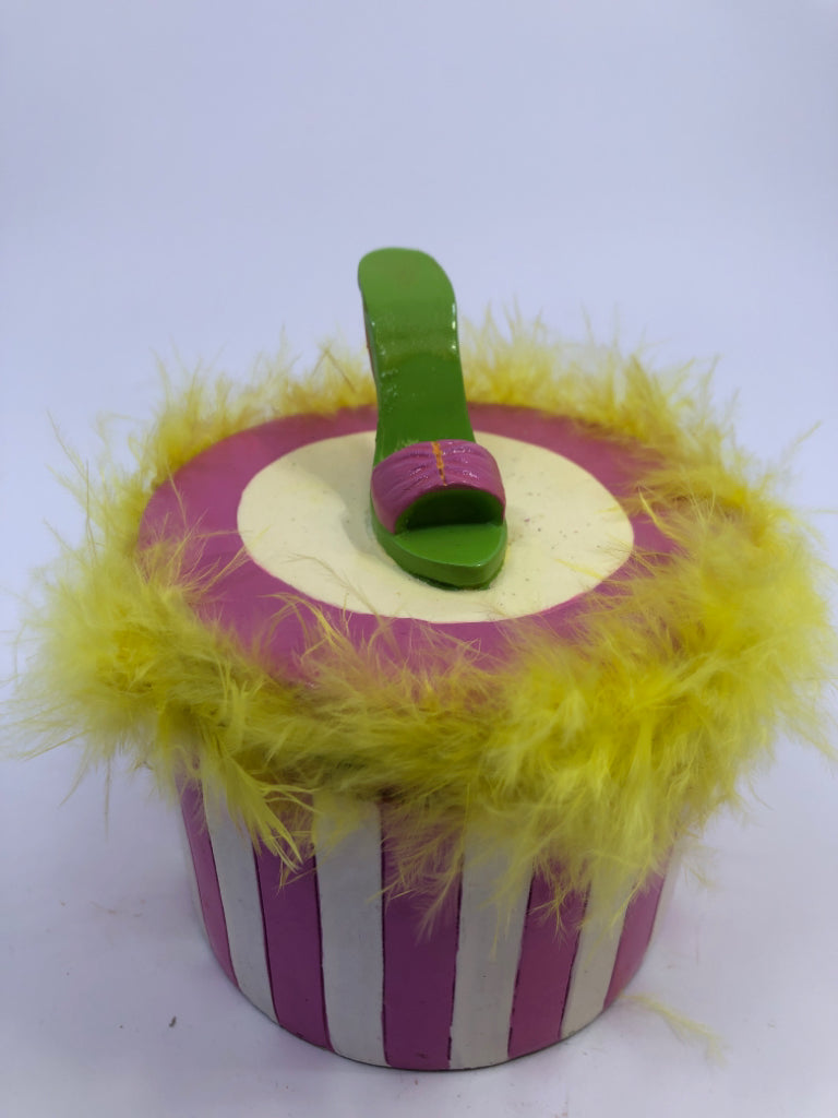 2PC PINK & WHITE STRIPED DECORATIVE CONTAINER W/ GREEN SHOE & YELLOW FLUFF W/LID