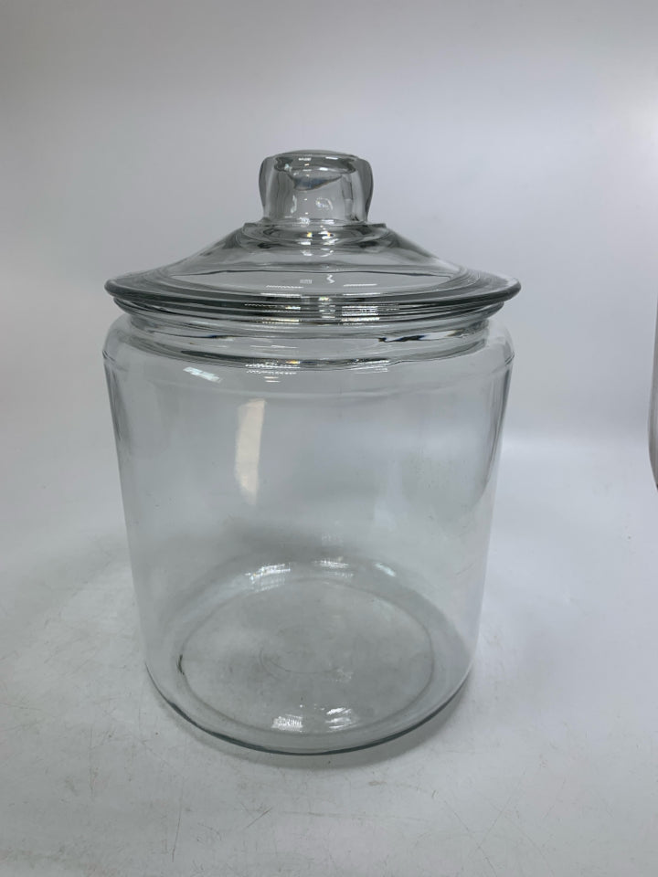CLEAR GLASS LARGE CANISTER.