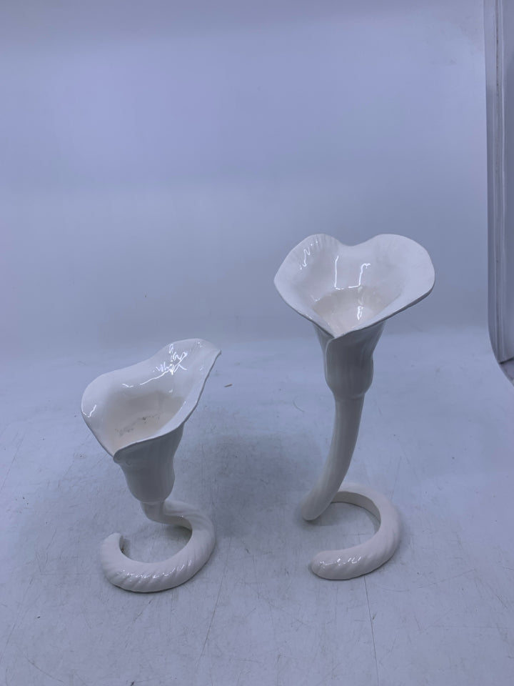 VTG 2 WHITE CALLA LILY TAPERED CANDLE HOLDERS.