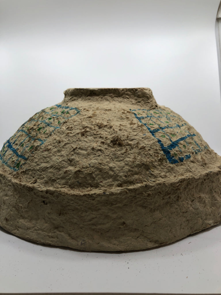 LARGE PAPER MACHE DECORATIVE BOWL.