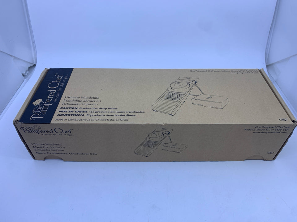 NIB PAMPERED CHEF ULTIMATE MANDOLINE.