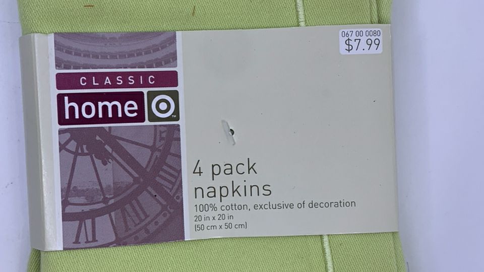 NIP 4PK GREEN NAPKINS.