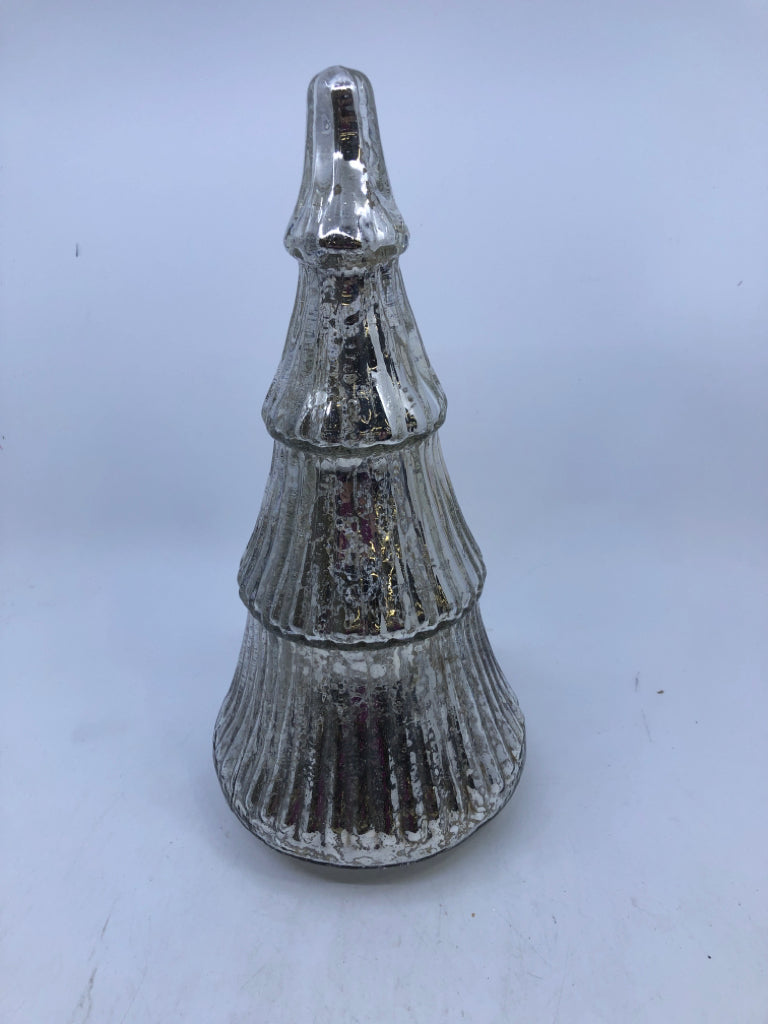 SILVER METALLIC CHRISTMAS TREE DECOR.