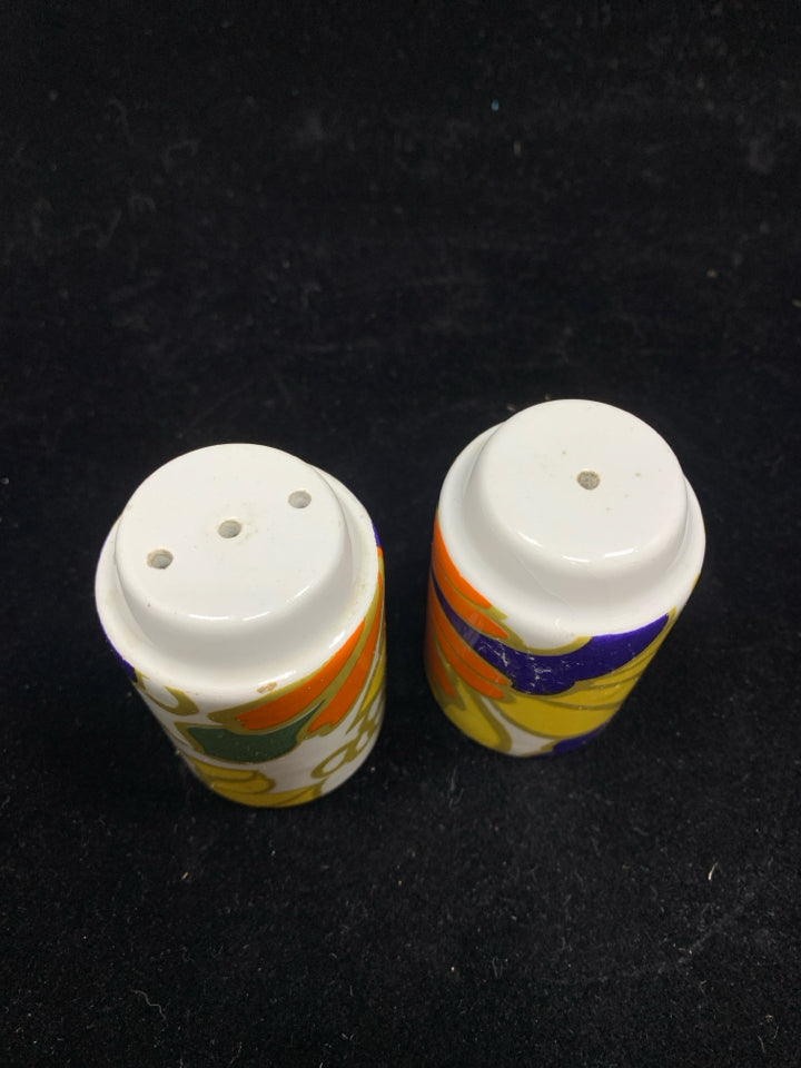 FLORAL ORANGE/YELLOW/GOLD S+P SHAKERS.