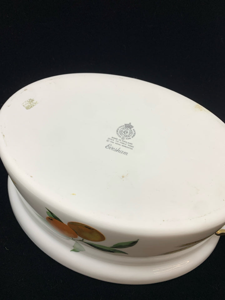 VTG FRUIT DESIGN OVAL COVERED CASSEROLE DISH.
