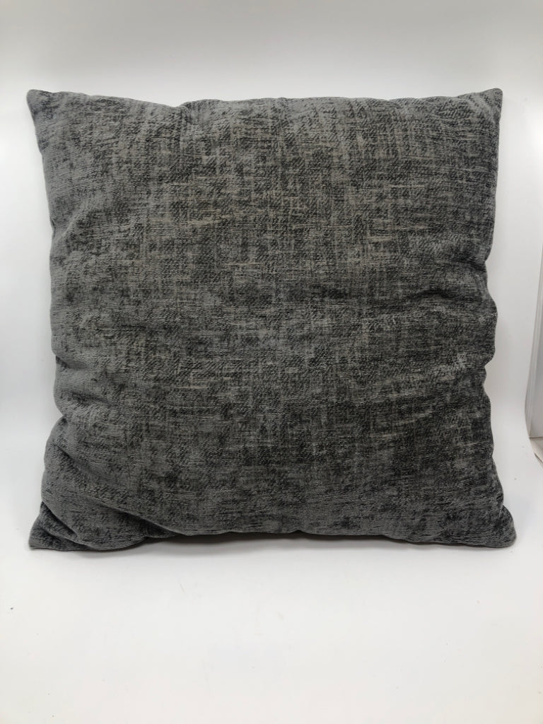 GREY FABRIC PILLOW.
