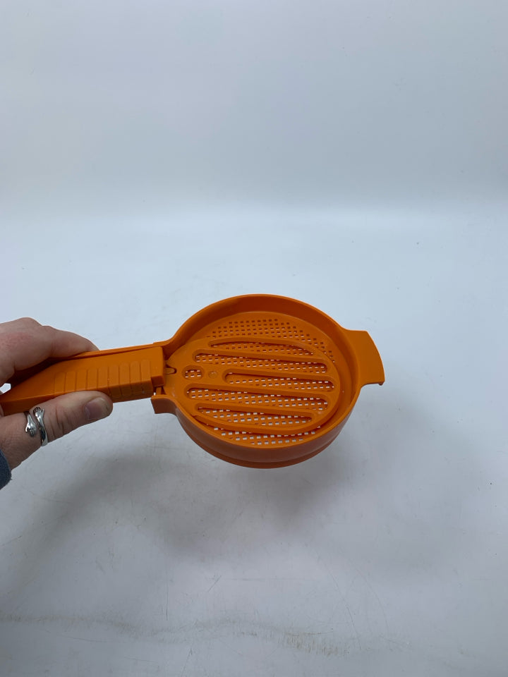 VTG SIFT-IT SIFTER FLOUR/POWDERED SUGAR #1493-13.