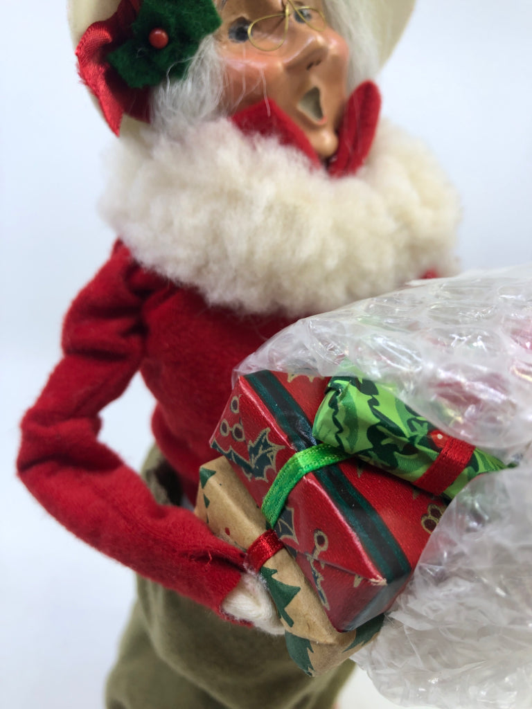 BYERS' CHOICE GRANDMA HOLDING PRESENTS-1997.