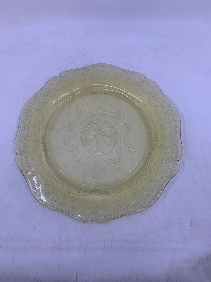 VTG YELLOW PRESSED GLASS PLATTER.