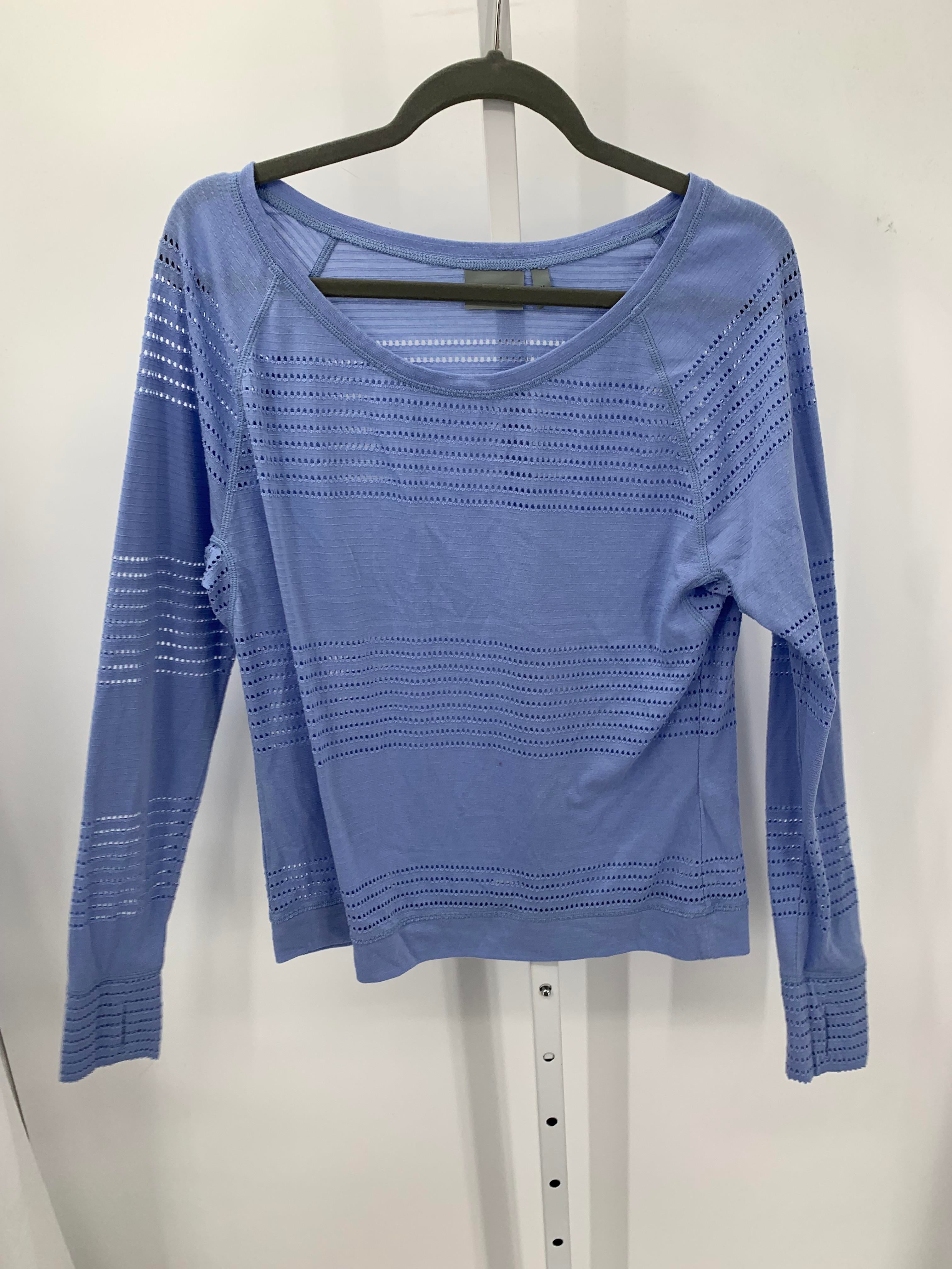 Athleta Size Medium Misses Long Sleeve Shirt
