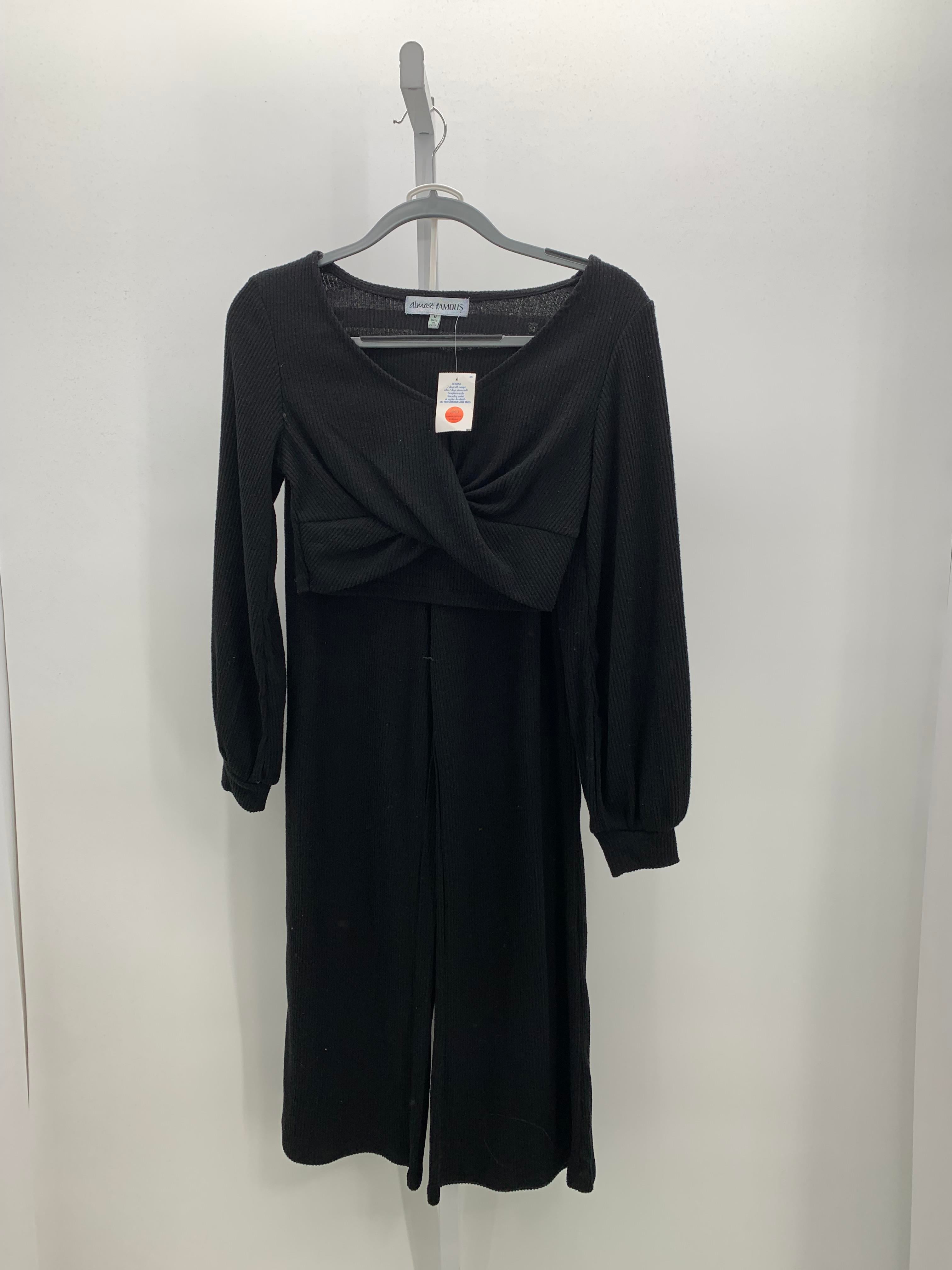 Almost Famous Size Medium Juniors 2pc. Outfit