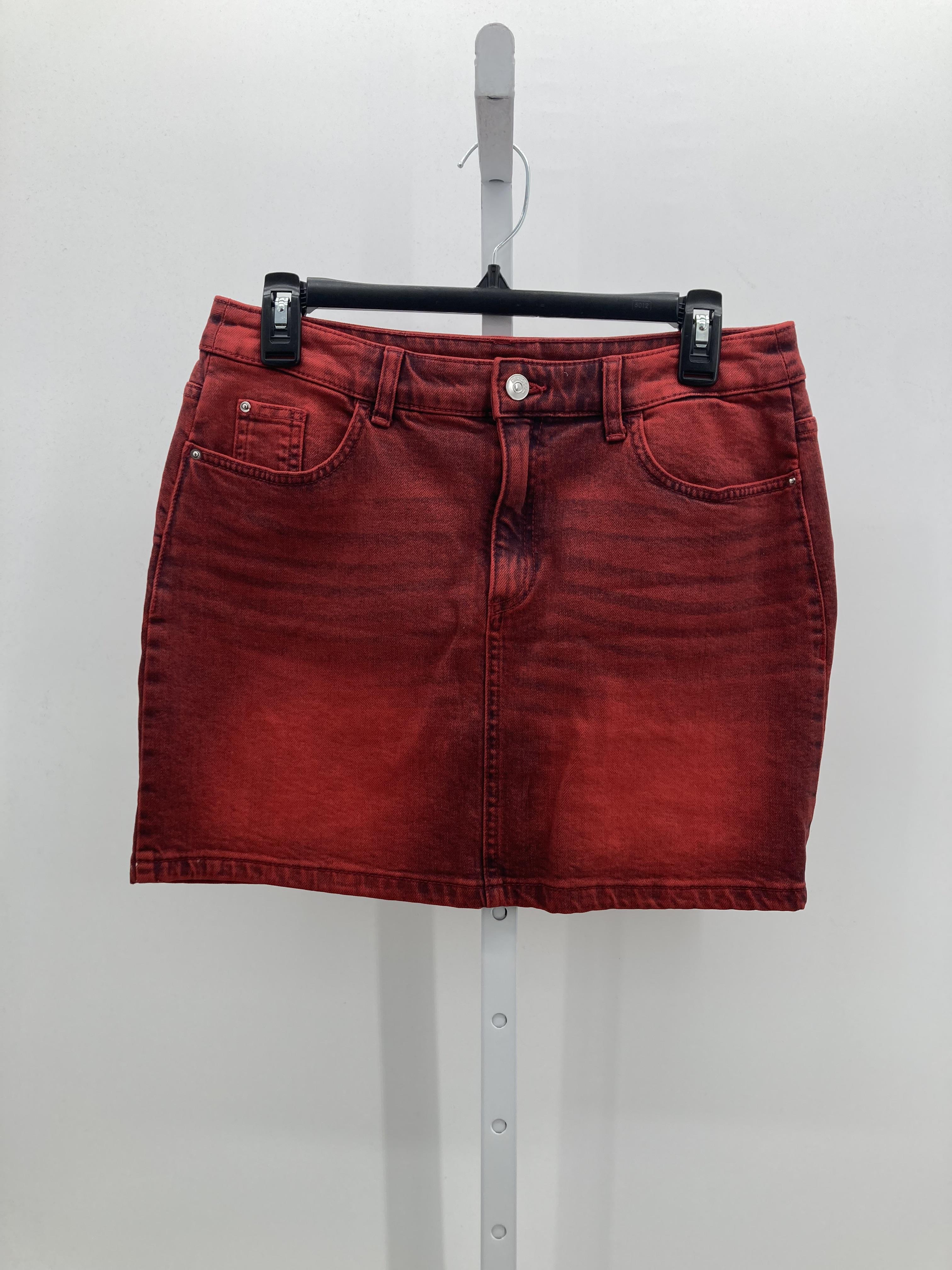 Divided Size 8 Juniors Skirt