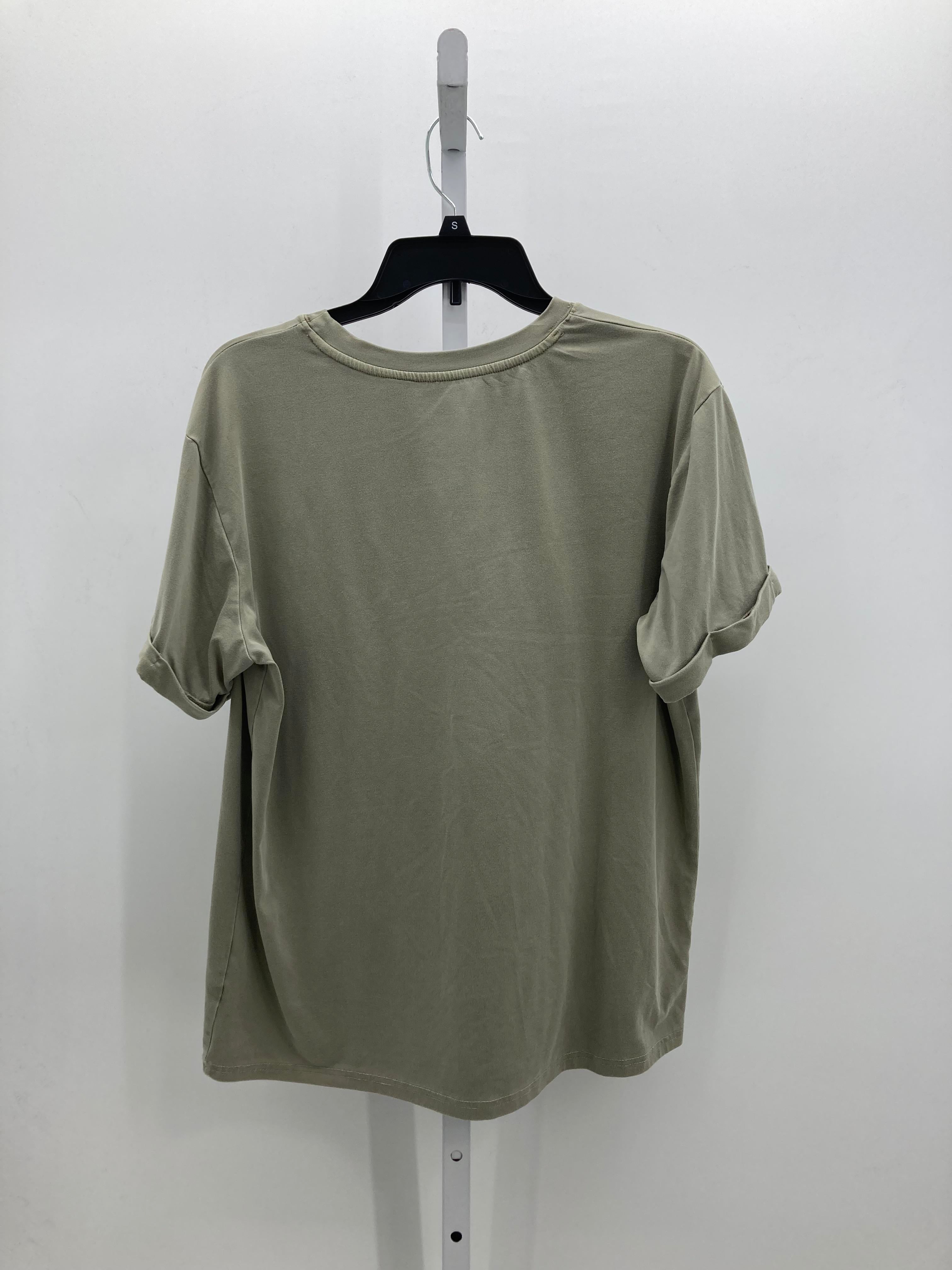 Size Large Juniors Short Sleeve Shirt