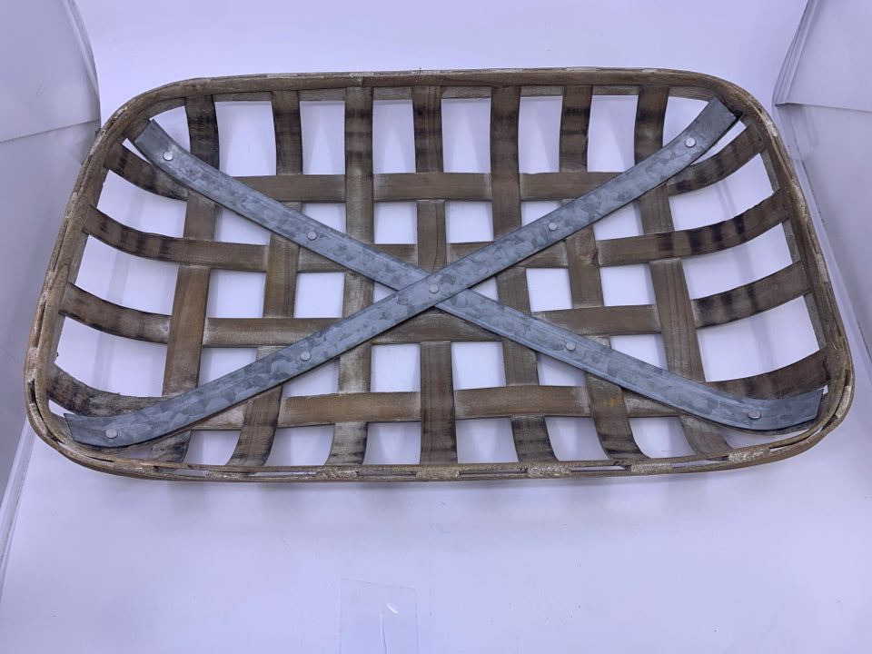 TOBACCO BASKET WALL HANGING GALVANIZED DETAIL.
