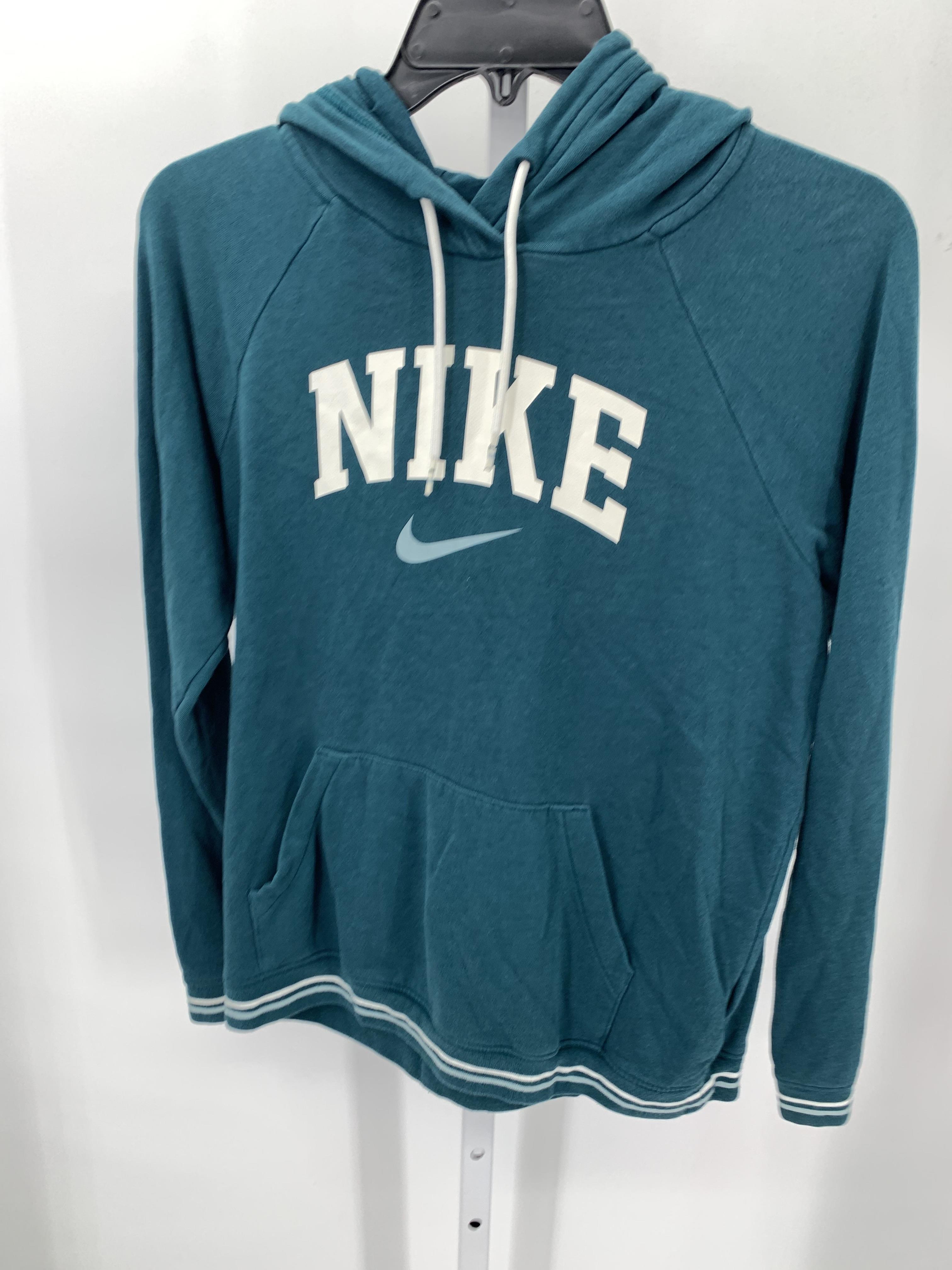 Nike Size Small Misses Long Sleeve Shirt