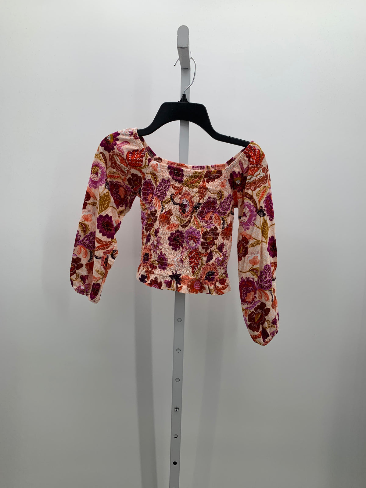 Old Navy Size 6-7 Girls Long Sleeve Shirt