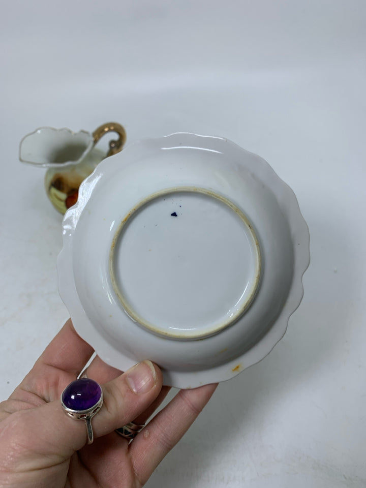 MINIATURE 2PC PAINTED PITCHER/WASH BASIN.