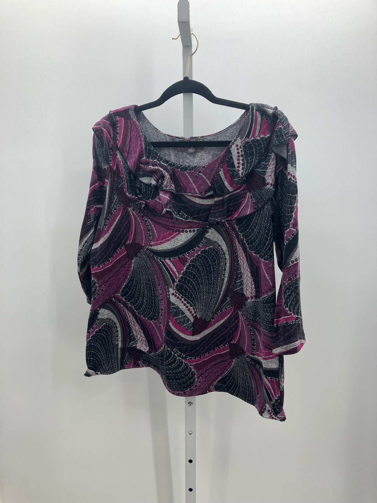 Size 1X Womens 3/4 Sleeve Shirt