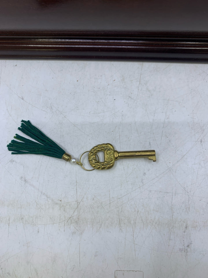 DARK BROWN WOOD W/ GREEN FELT LOCKS W/ KEY GOLD METAL HARDWARE.