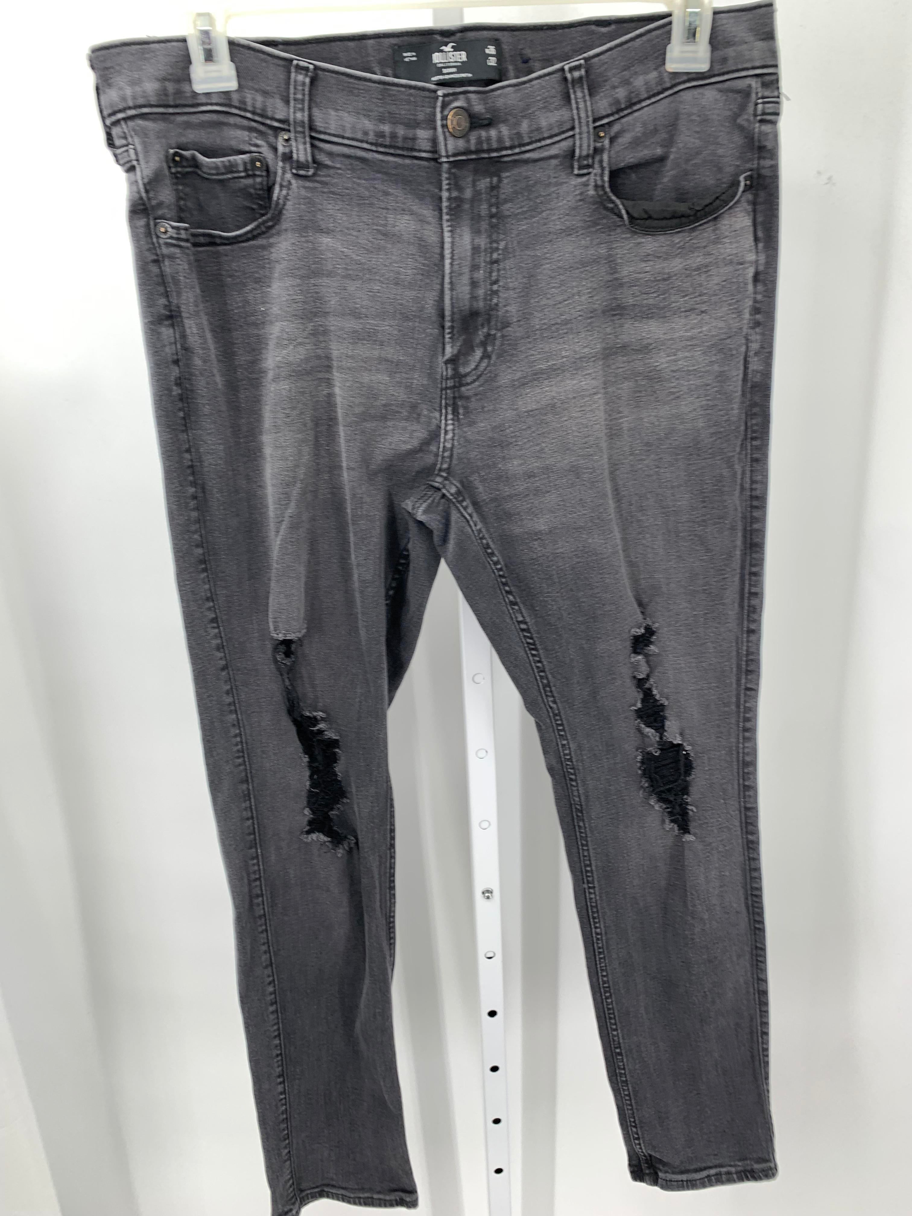 DISTRESSED SKINNY JEANS