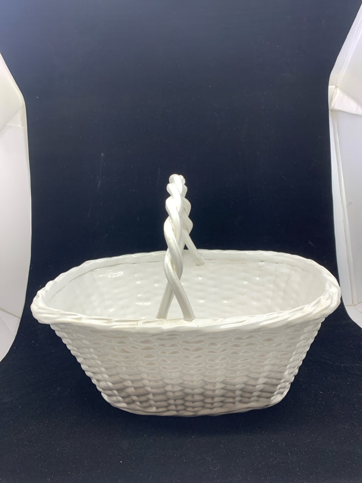 WHITE CERAMIC BASKET.