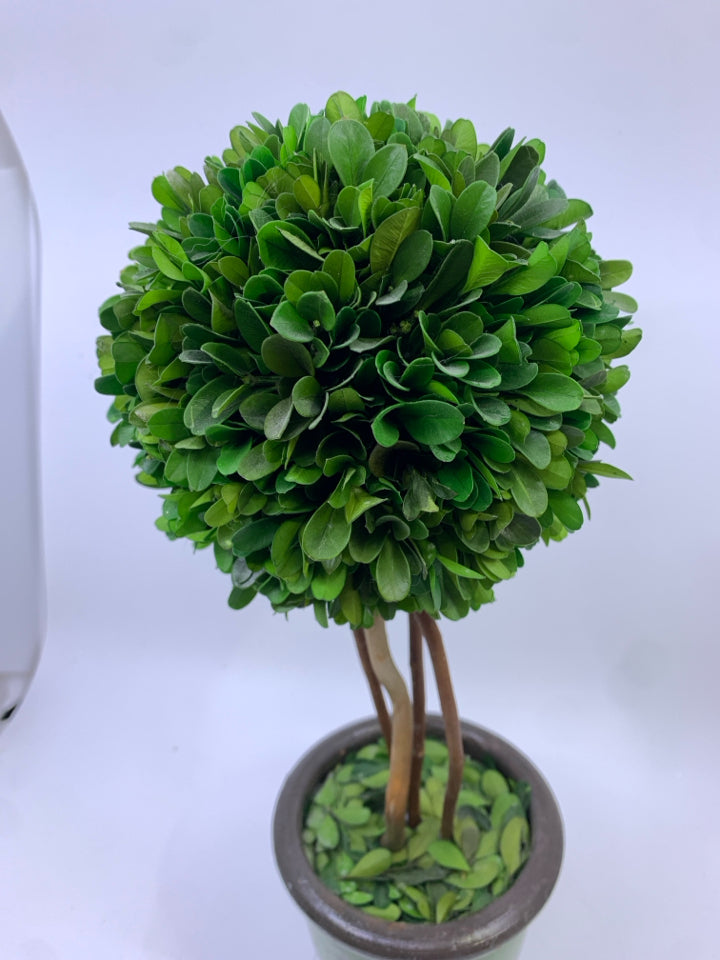FAUX GREEN TOPIARY IN GREEN POT.