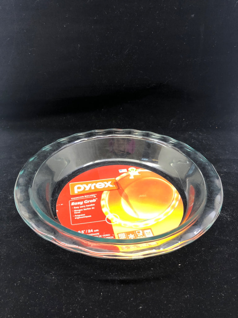 NEW PYREX PIE DISH.