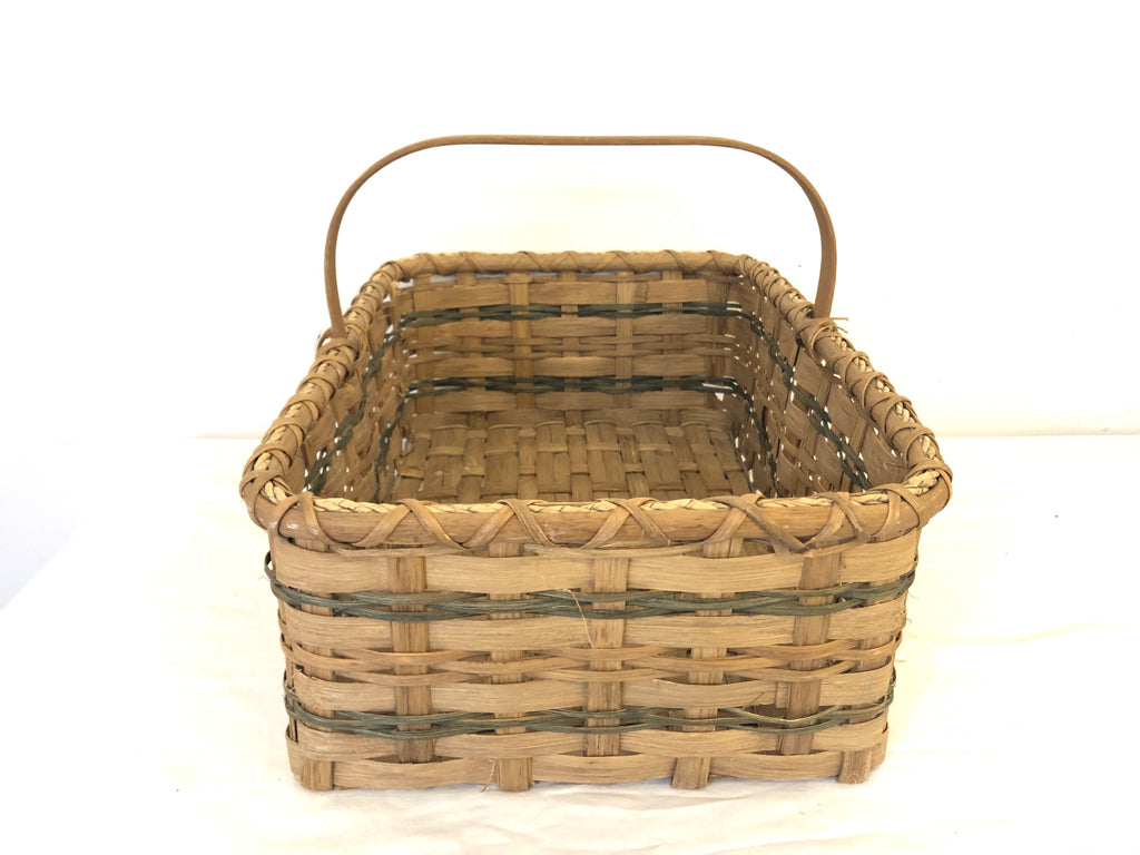 LARGE RECTANGLE BASKET W SINGLE HANDLE AND 2 GREEN STRIPE.