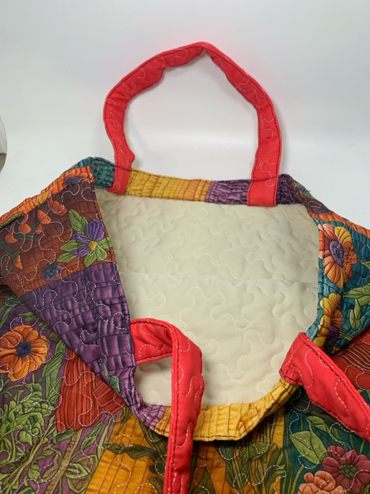 QUILTED CARDINAL TOTE BAG.