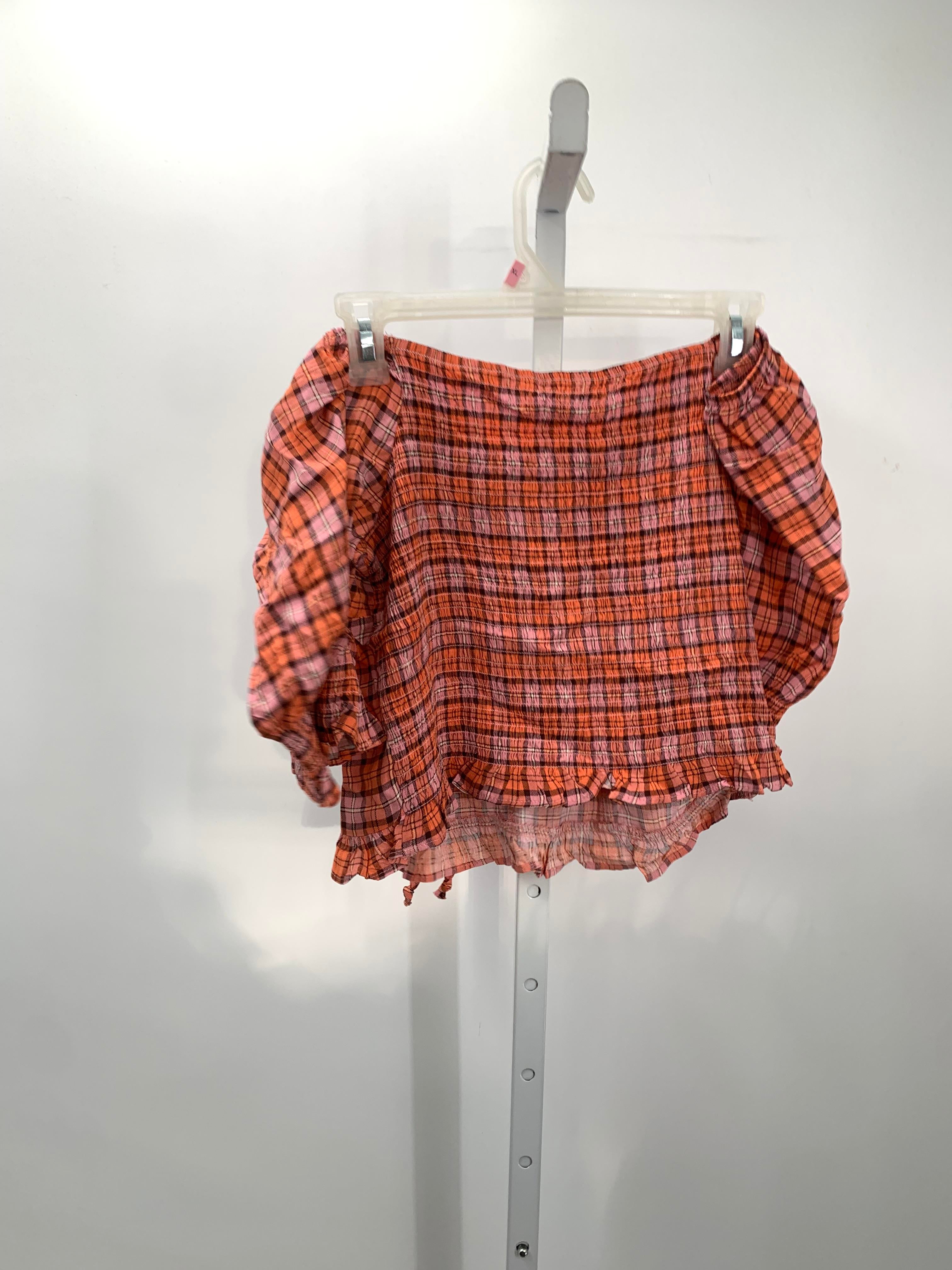 SO Size Extra Large Juniors Short Sleeve Shirt