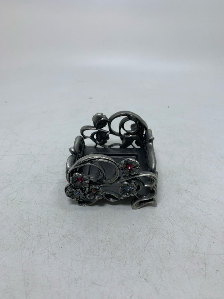 METAL TEA LIGHT HOLDER W/ PINK/BLUE GEM FLOWERS.