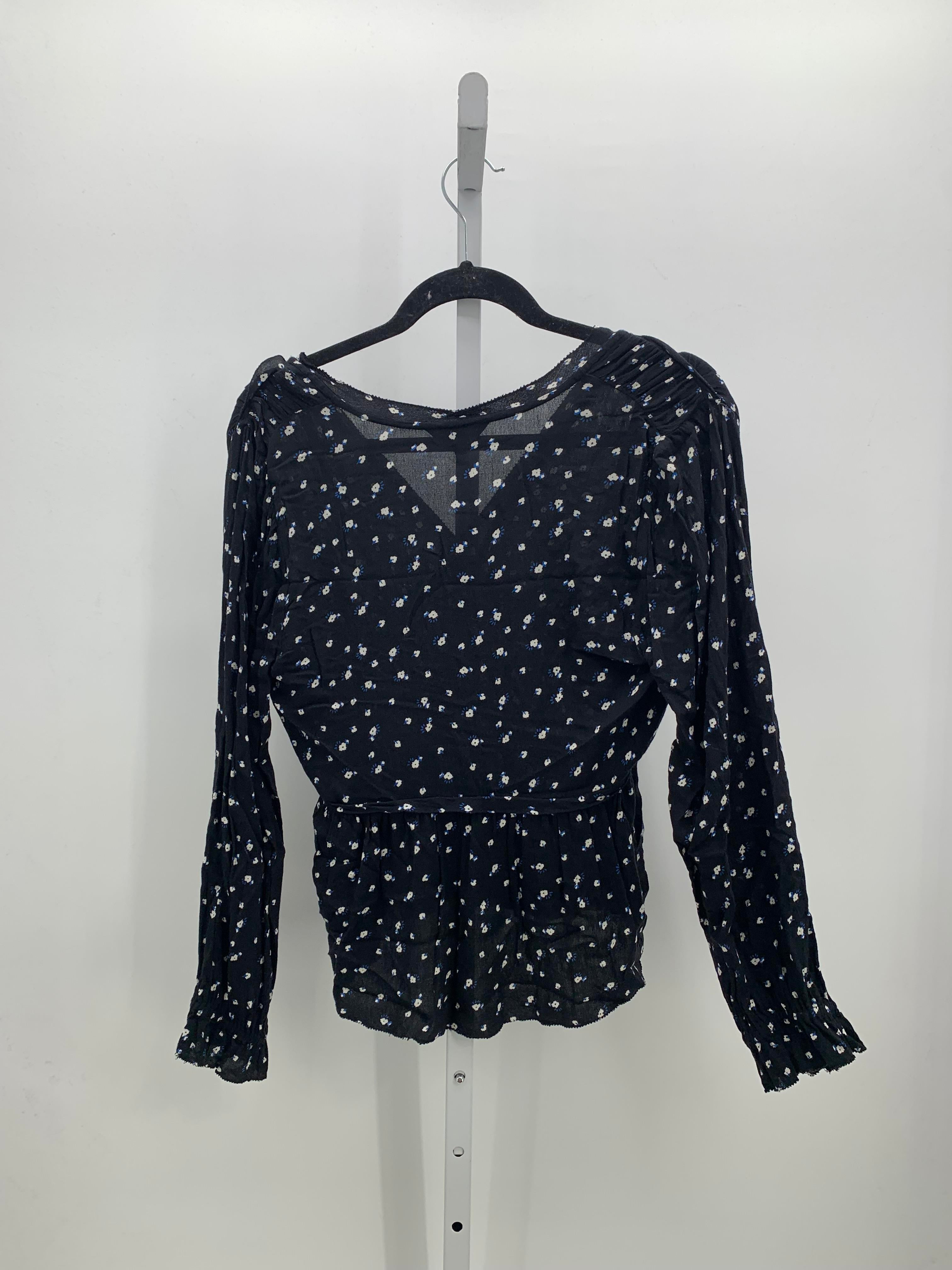 Lucky Brand Size Medium Misses Long Sleeve Shirt