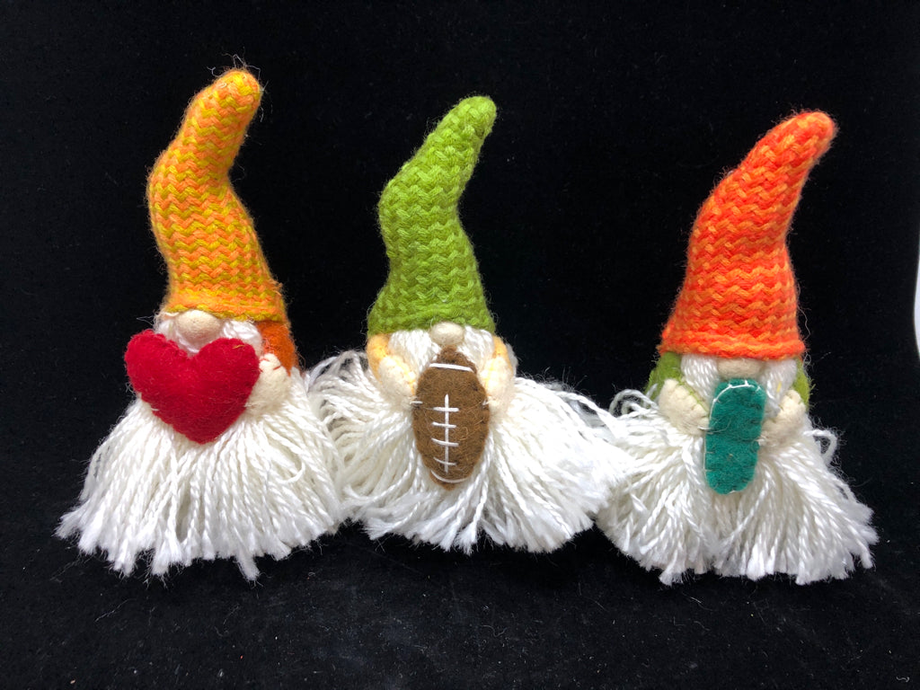 3 FELT ASSORTED SMALL GNOME.