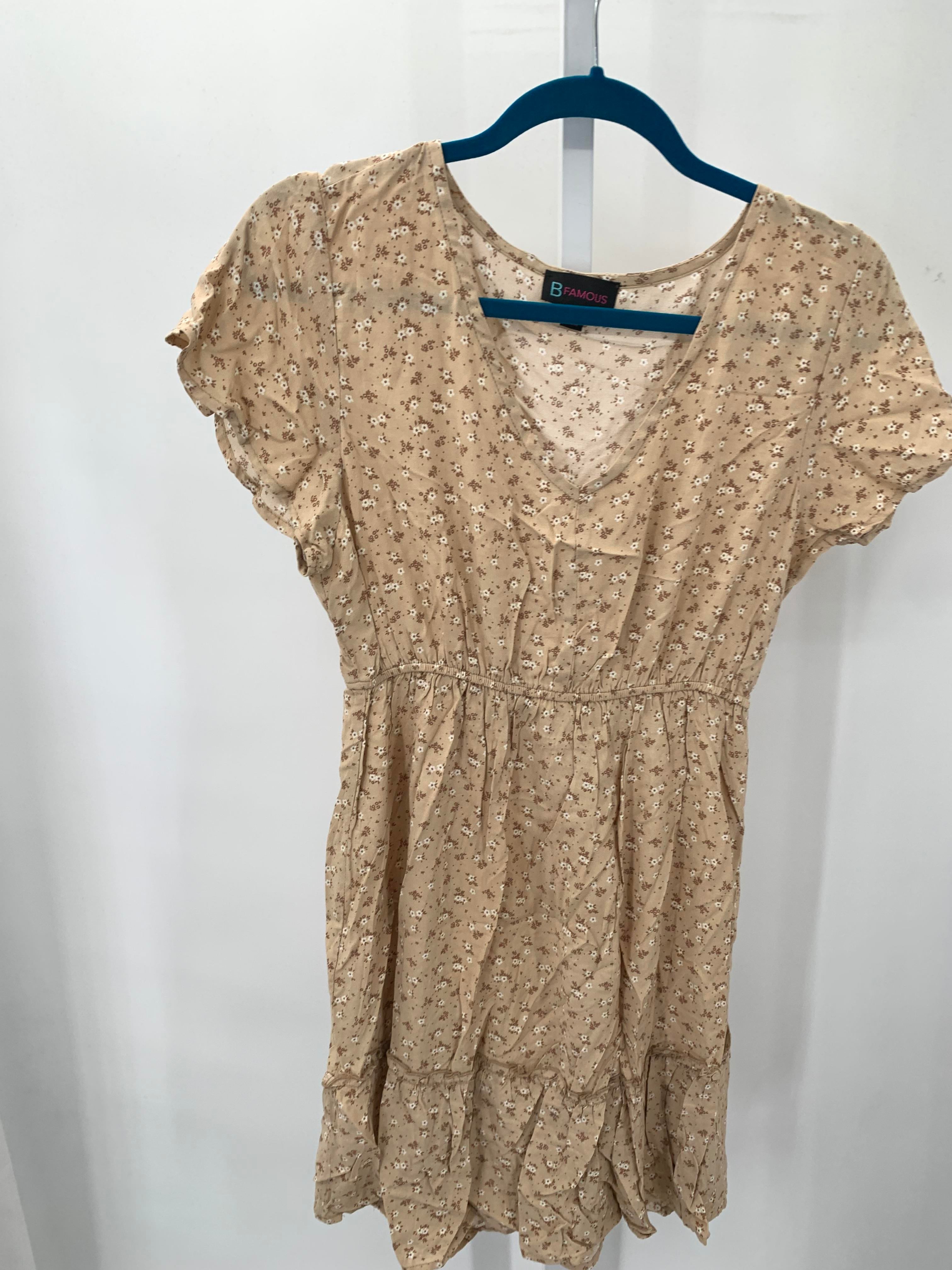 Size Large Misses Short Sleeve Dress
