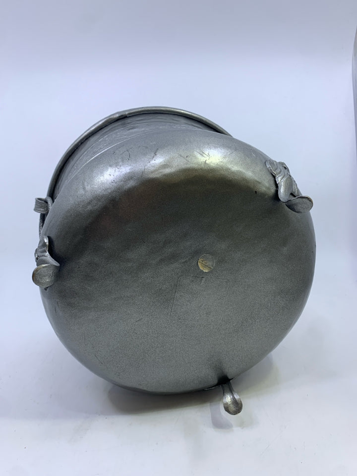 VTG EMBOSSED COATED METAL PLANTER W/2 HANDLES & 3 FEET.