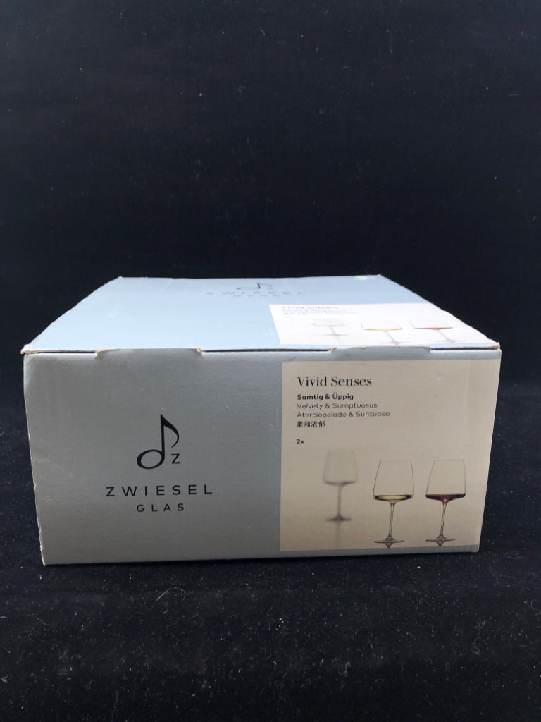 NIB 2 ZWIESEL WINE GLASSES.