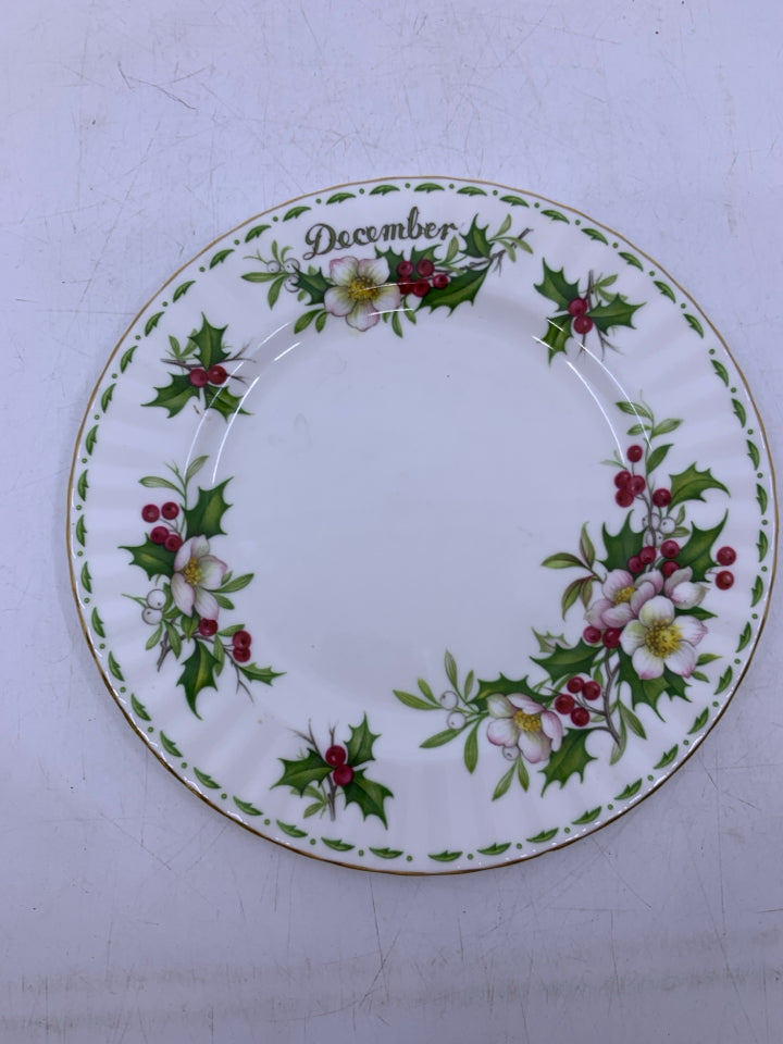 DECEMBER CIRCLE PLATE.