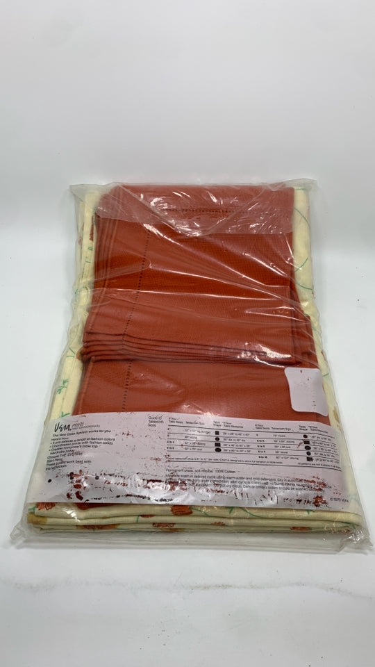 NIP VTG TABLETOP COORDINATES TABLECLOTH & NAPKINS.